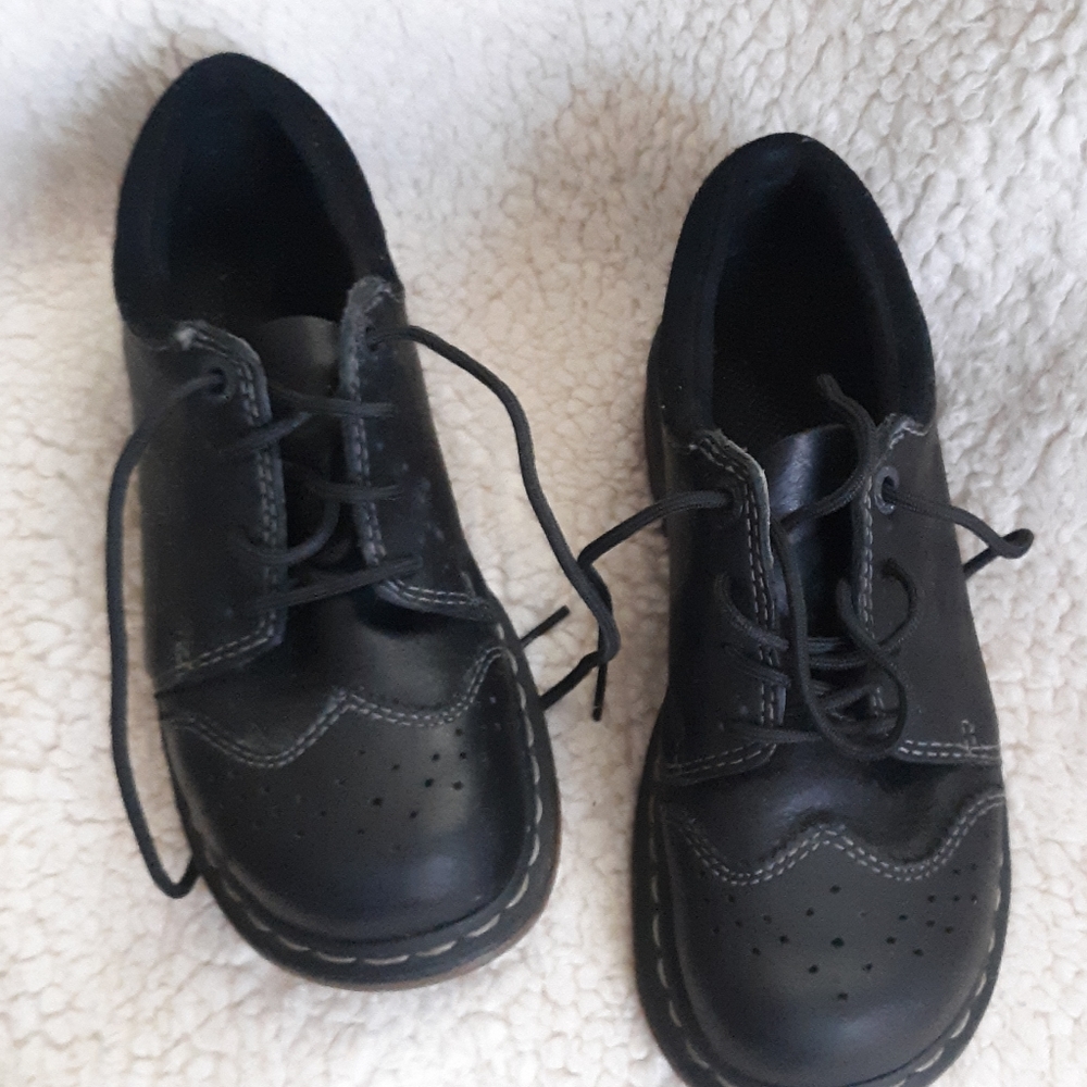 Dr. Martens Black Leather Lace-Up Flats